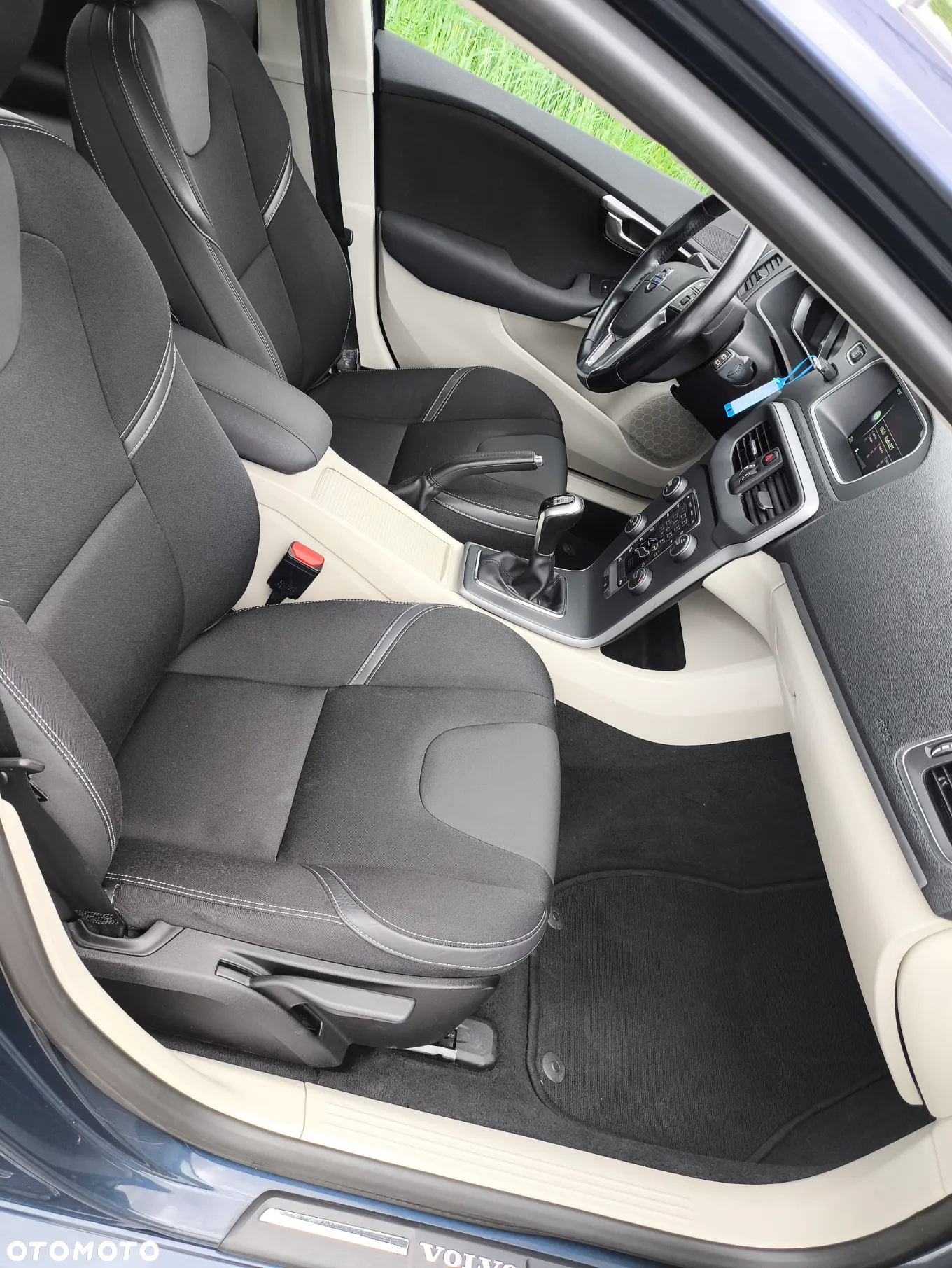 Volvo V40 D3 Momentum - 11