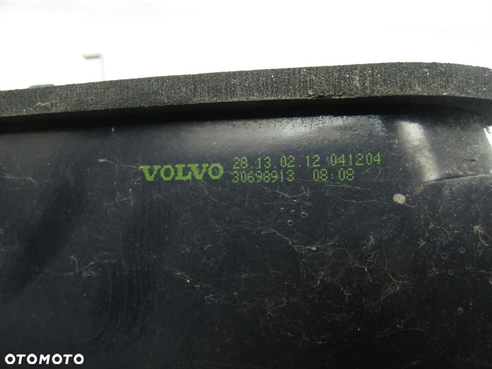 LAMPA PRAWA TYLNA VOLVO S40 II 30698913 - 5