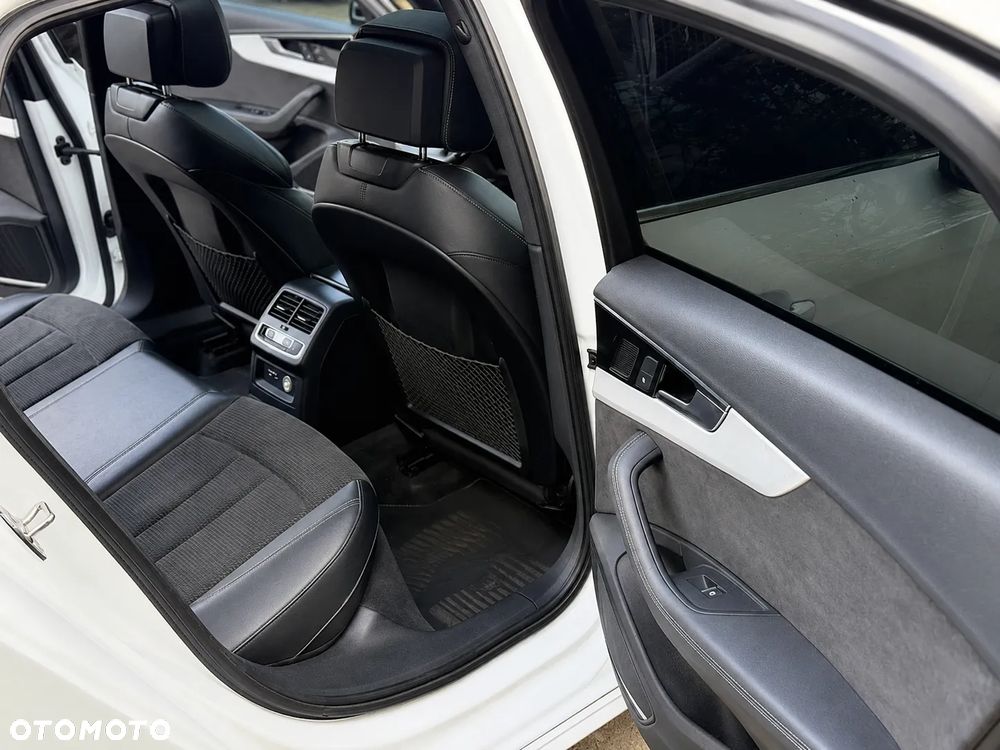 Audi A4 Limousine - 16
