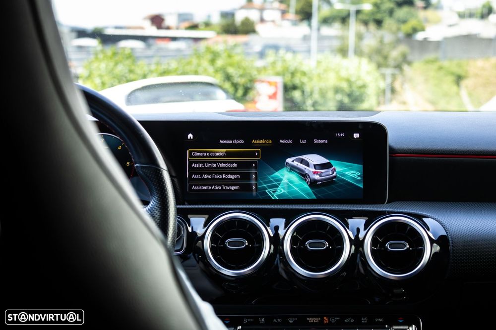 Mercedes-Benz A 180 d AMG Line - 41