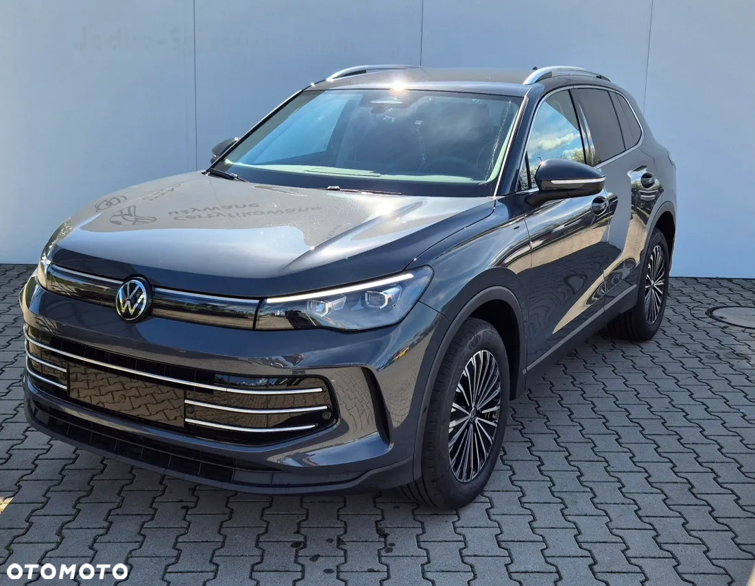 Volkswagen Tiguan 2.0 TSI 4Mot Elegance DSG - 2