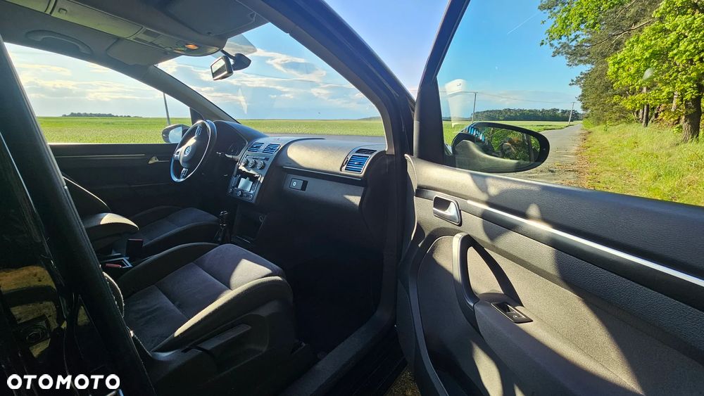 Volkswagen Touran 1.6 TDI DPF BlueMotion Technology Highline - 12