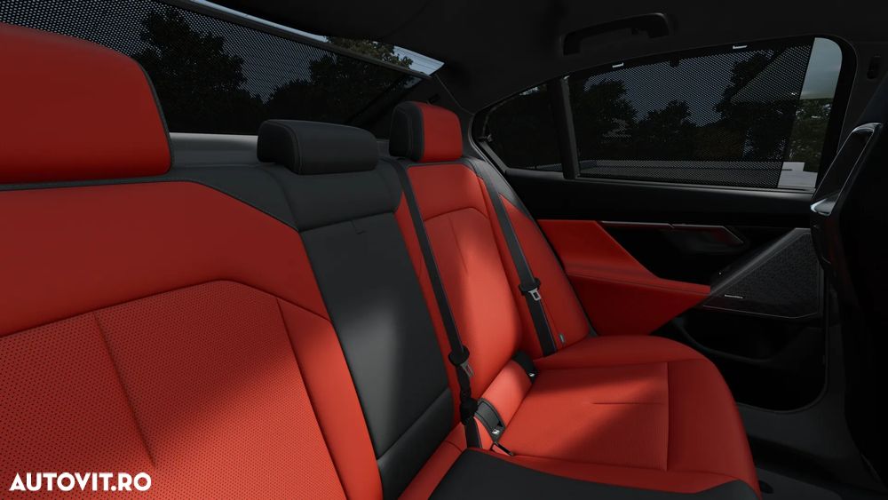 BMW M5 xDrive AT PHEV - 13