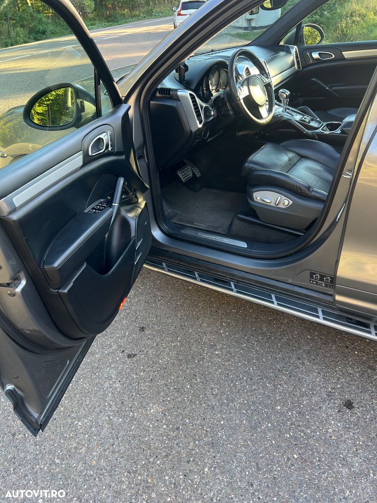 Porsche Cayenne - 11