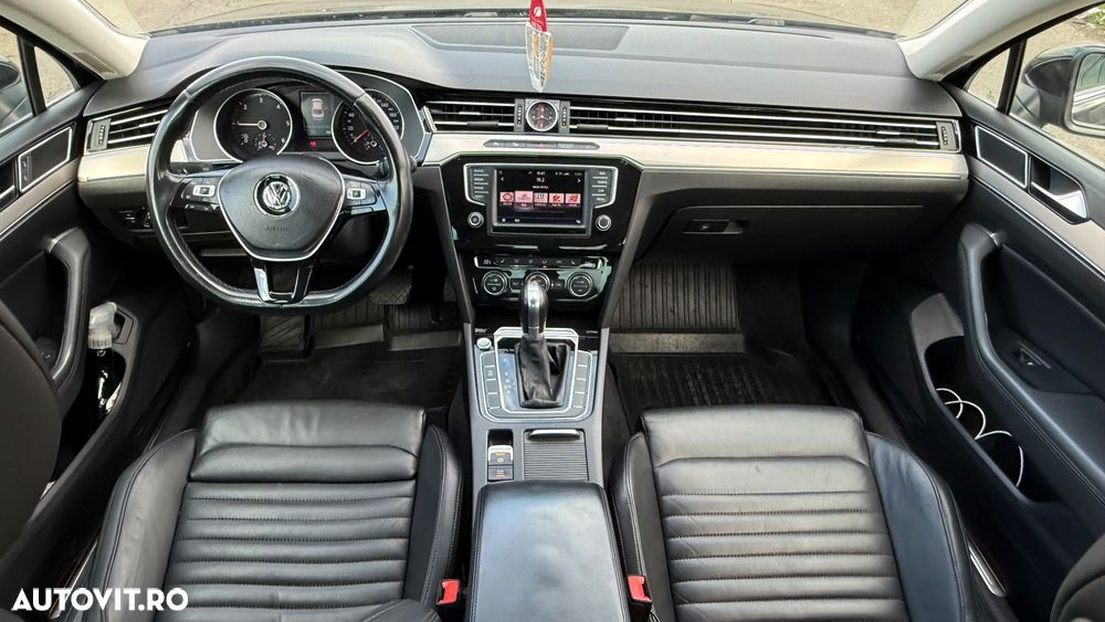 Volkswagen Passat 2.0 TDI DSG Highline - 40