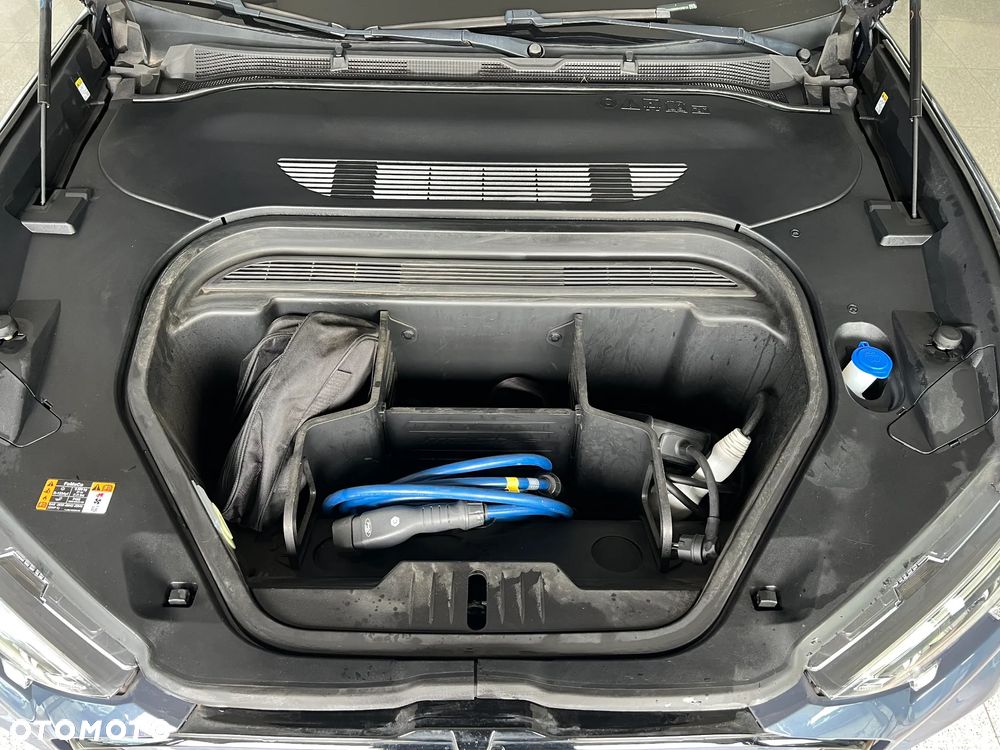 Ford Mustang Mach-E - 6