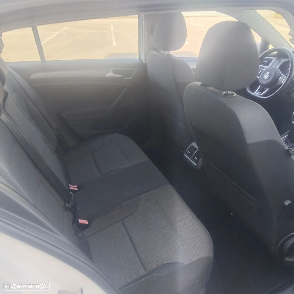 VW Golf 1.6 TDi DPF BlueMotion - 5