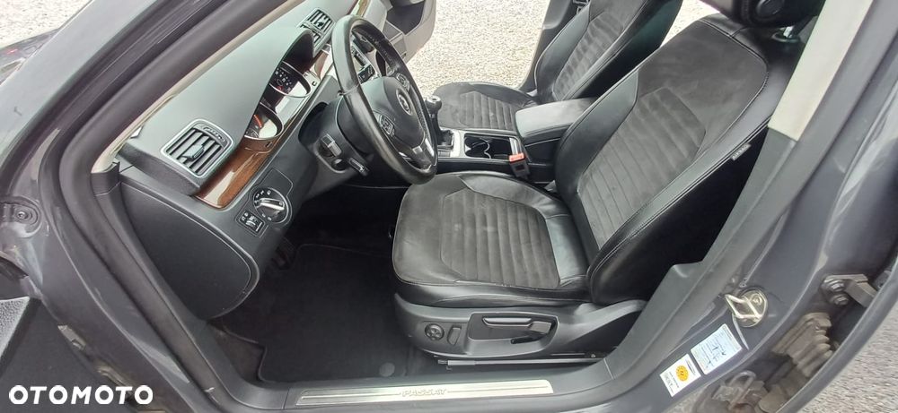 Volkswagen Passat - 24