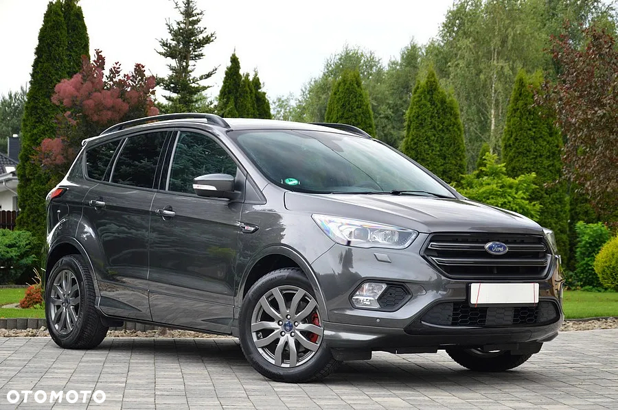 Ford Kuga 1.5 EcoBoost 2x4 ST-Line - 3