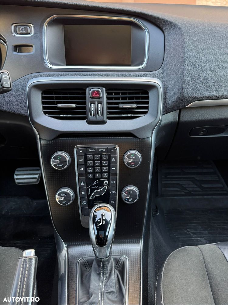 Volvo V40 T4 Geartronic RDesign - 15