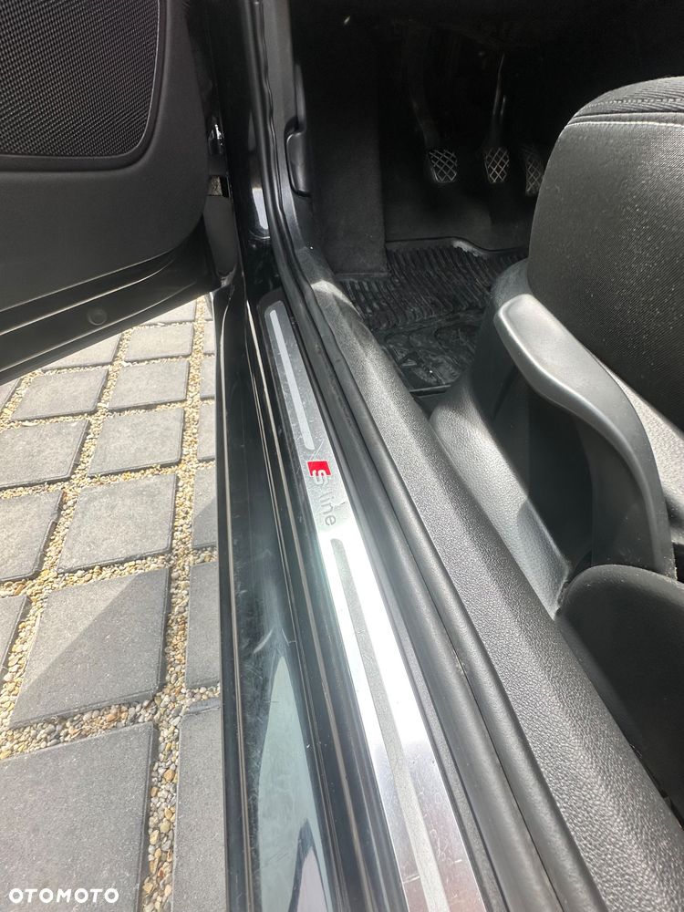 Audi A1 3-drzwiowe 1.6 TDI S line edition - 11