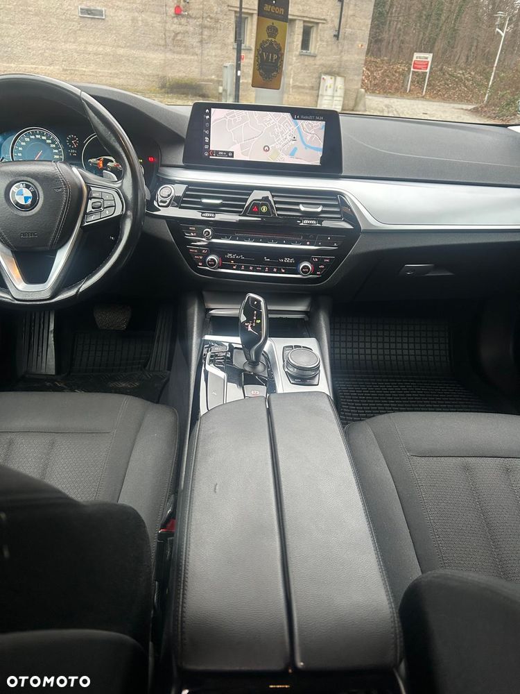 BMW Seria 5 530d xDrive Sport Line - 22