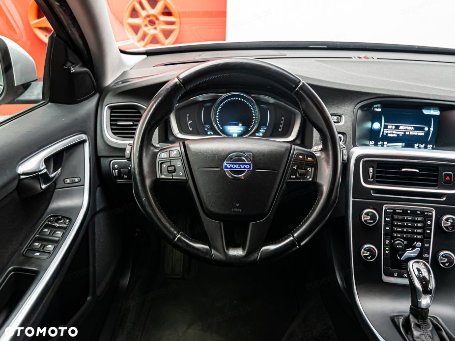 Volvo V60 - 11