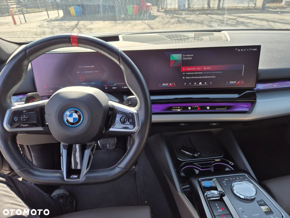 BMW i5 - 7