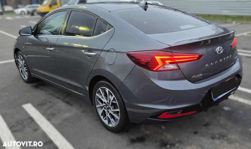 Hyundai Elantra 1.6 MPi Aut. Exclusive - 3