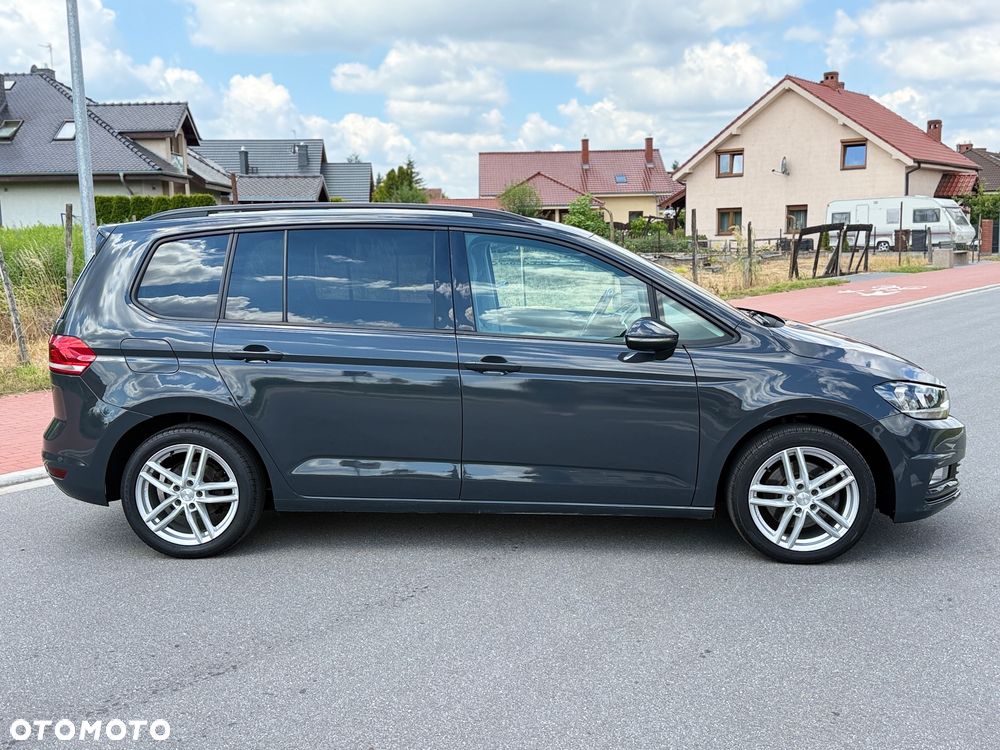 Volkswagen Touran 1.6 TDI SCR BlueMotion Technology DSG Trendline - 4