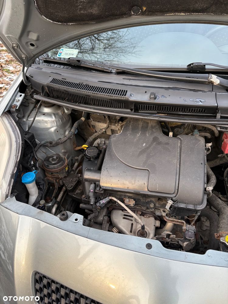 Toyota Yaris 1.0 Luna A/C - 12