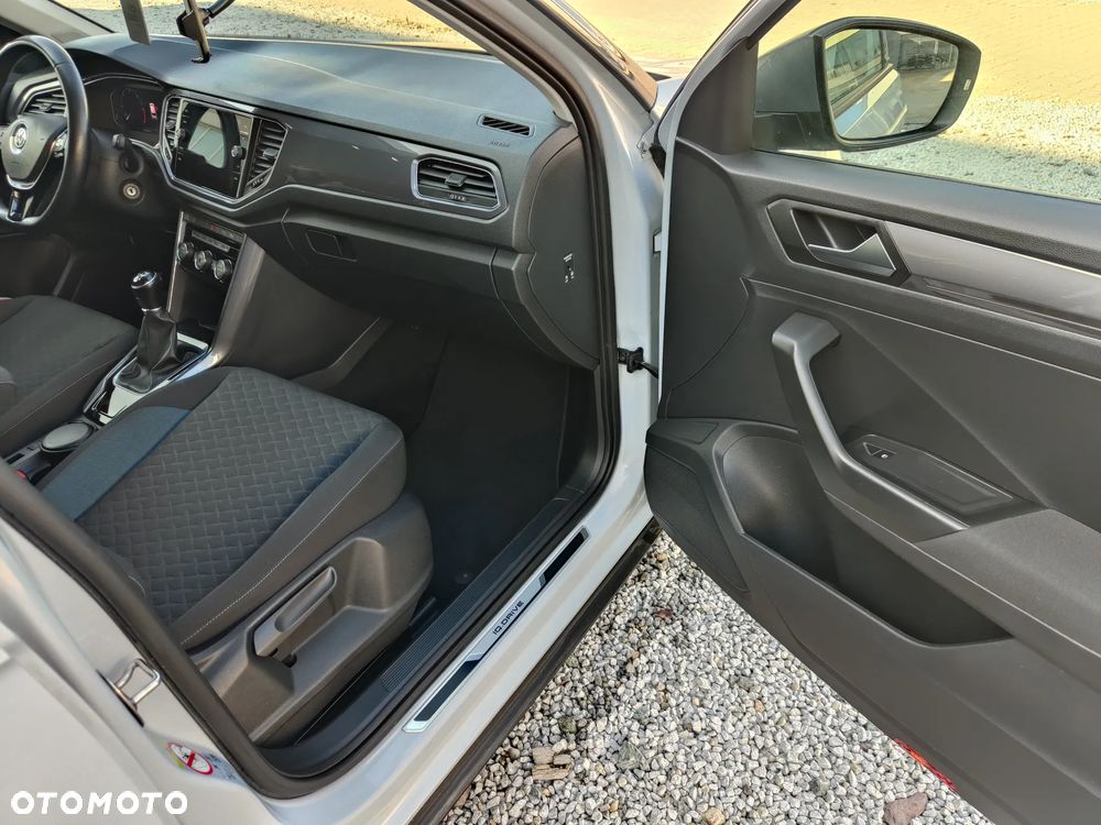 Volkswagen T-Roc 1.6 TDI SCR DPF IQ Drive - 13