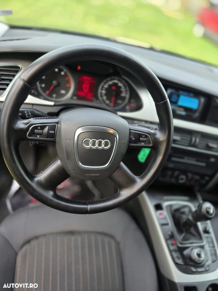 Audi A4 Avant 1.8 TFSI quattro Attraction - 9
