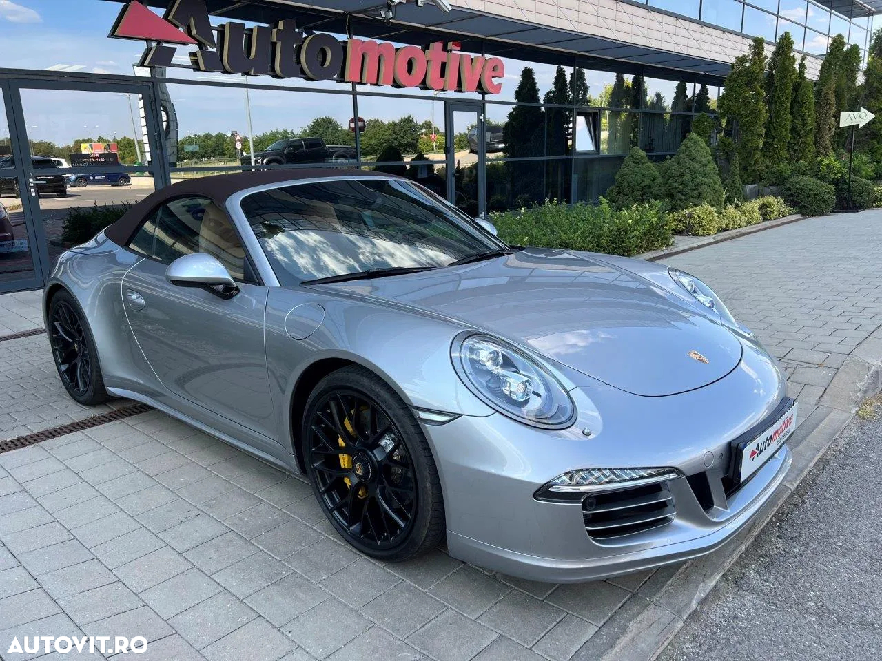 Porsche 911 Carrera 4 GTS Cabriolet PDK - 2