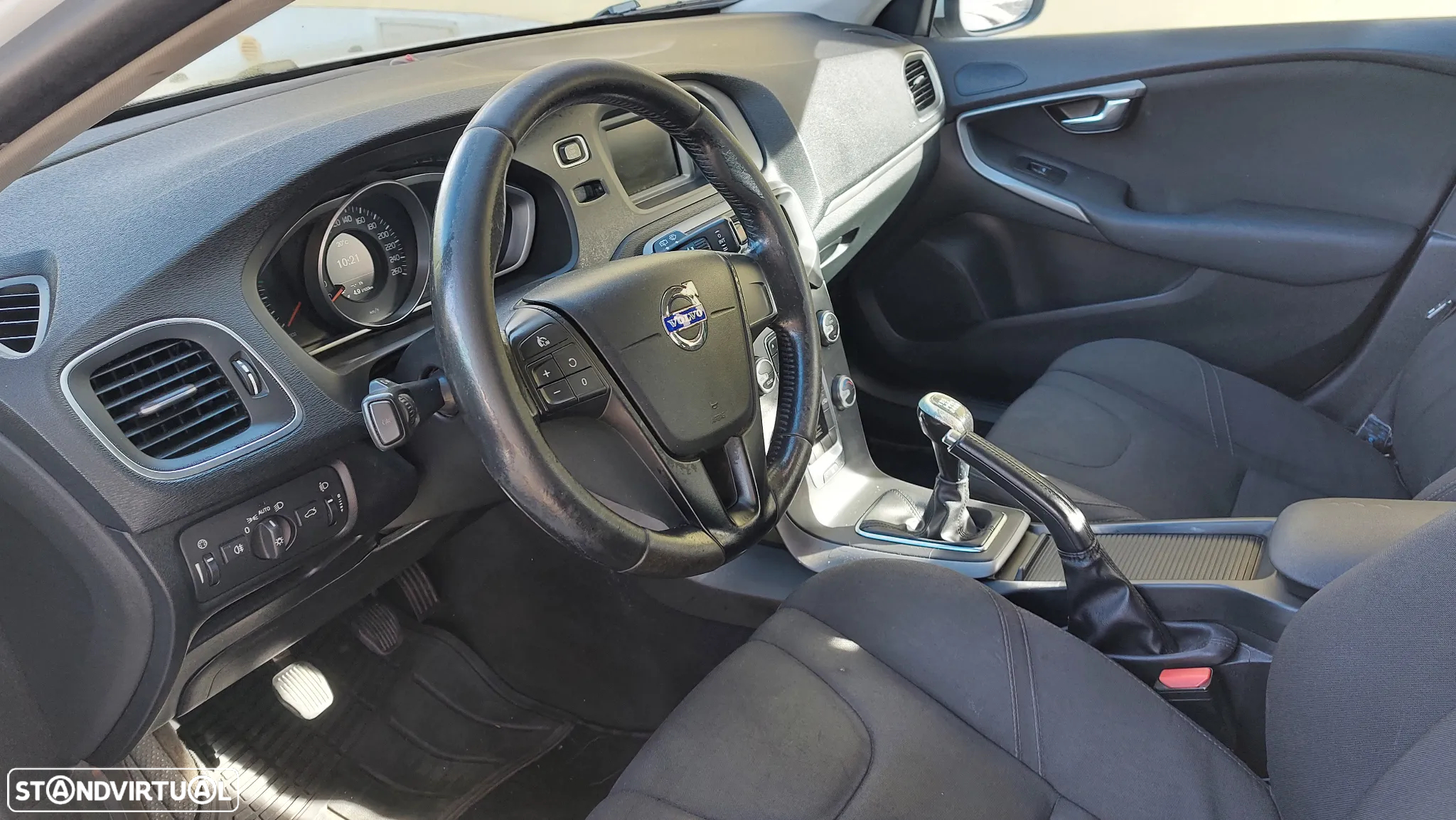 Volvo V40 2.0 D2 Kinetic - 6