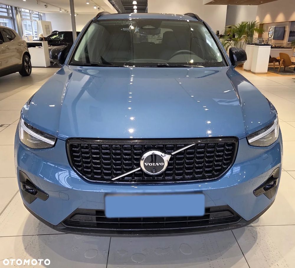 Volvo XC 40 B4 AWD Ultimate Dark - 4