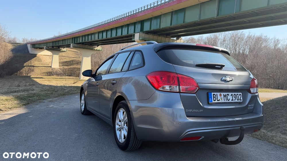 Chevrolet Cruze 1.7 LT - 30