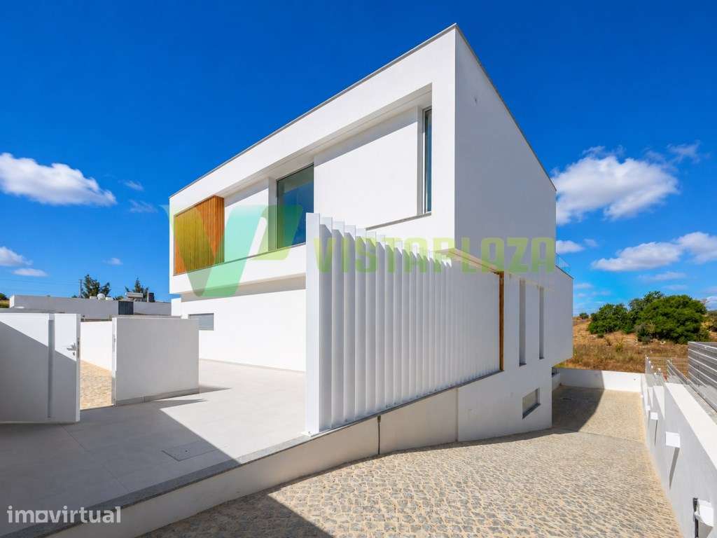 Moradia nova T3 + 1 em Estômbar, com piscina de água salgada, acaba... - Grande imagem: 3/50
