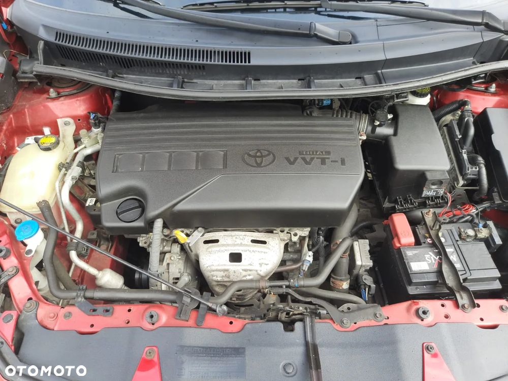 Toyota Auris 1.33 Dual-VVT-i - 27