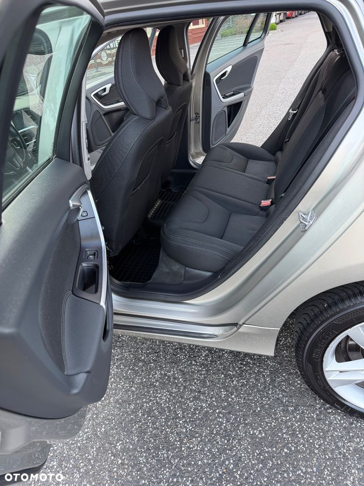 Volvo V60 D4 Drive-E Base - 13