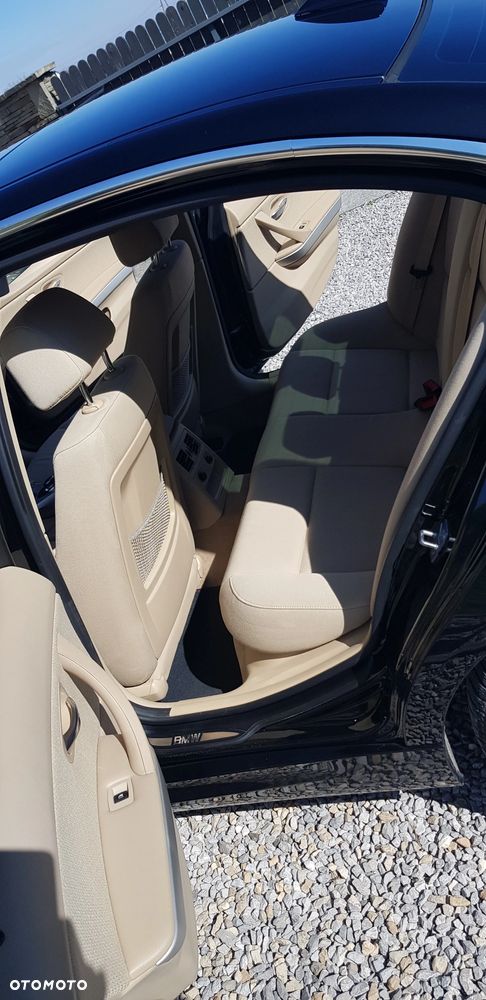 BMW Seria 3 318i - 9