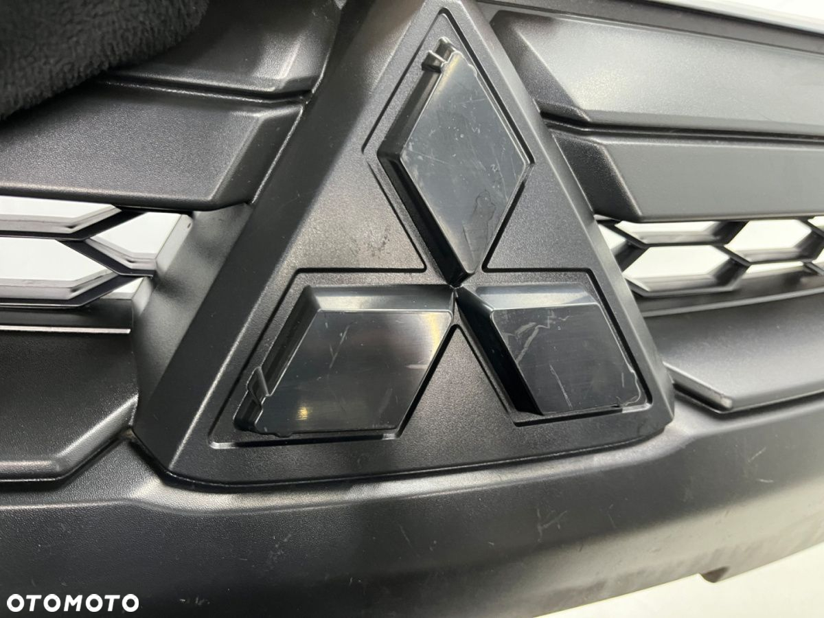 Atrapa Mitsubishi L200 5 V 19r.- grill przednia maskownica znaczek 7450B264 - 12