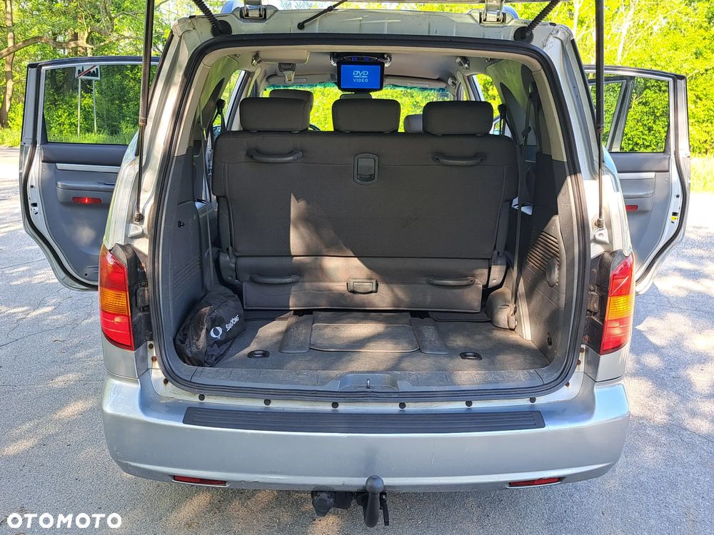 SsangYong/KGM Rodius - 35