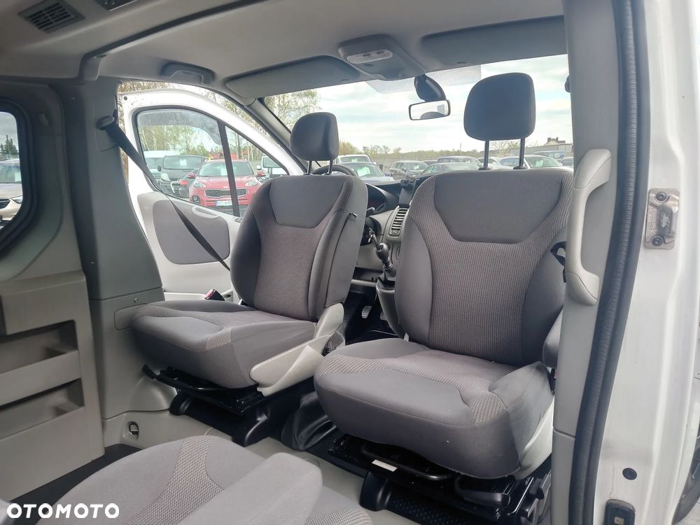 Opel Vivaro - 10