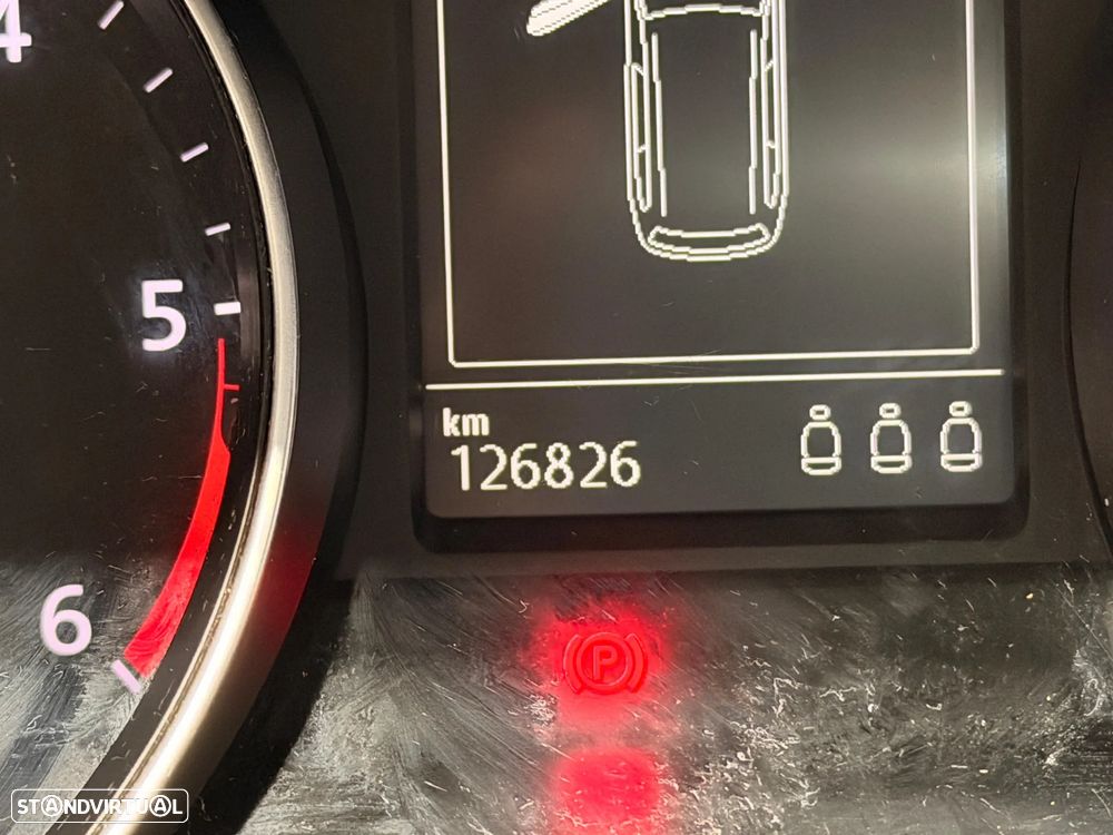 VW Passat Variant 1.6 TDI BlueMotion - 19