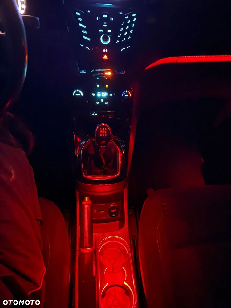 Ford Fiesta 1.0 EcoBoost Titanium ASS - 25