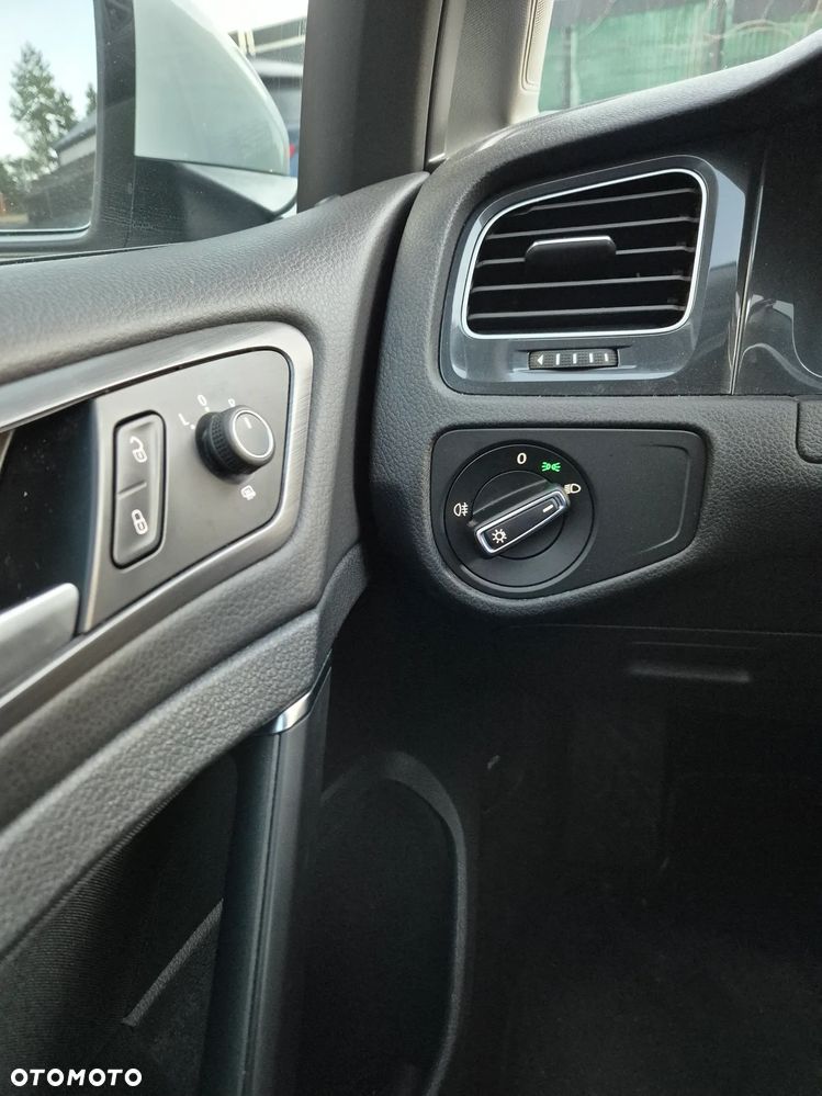 Volkswagen Golf - 15