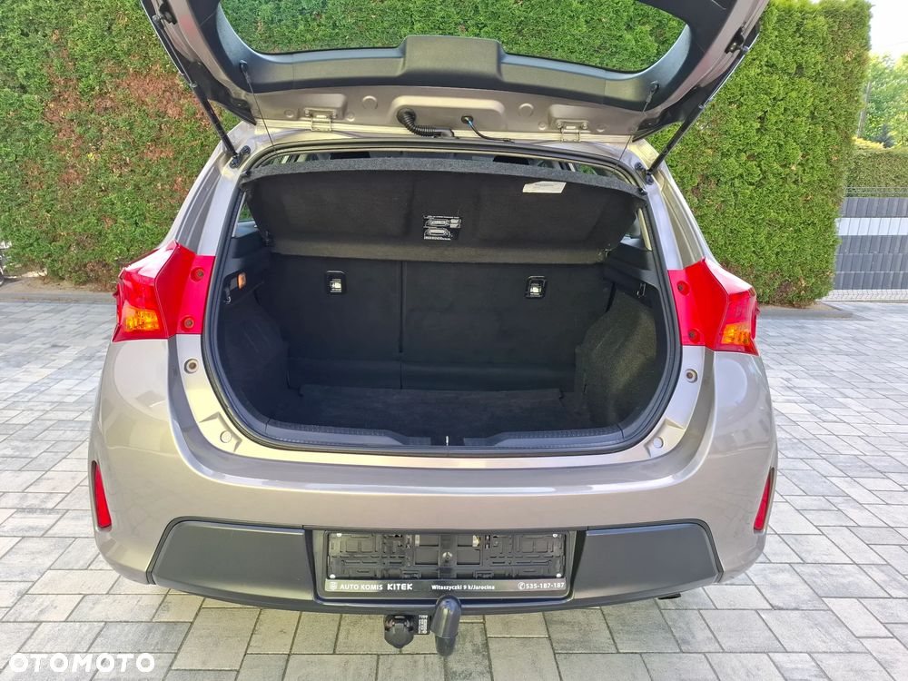 Toyota Auris - 15