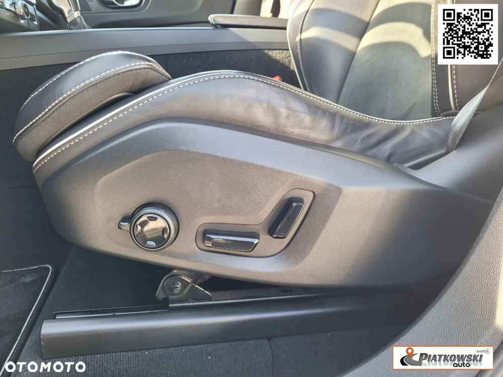 Volvo XC 60 D4 AWD R-Design - 27