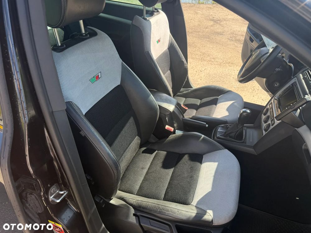 Skoda Octavia 2.0 TDI RS - 10