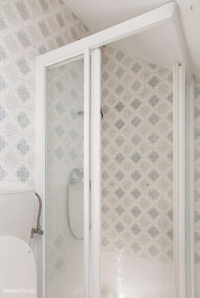 Quarto - localizado em Montes Claros Coimbra - Grande imagem: 5/17