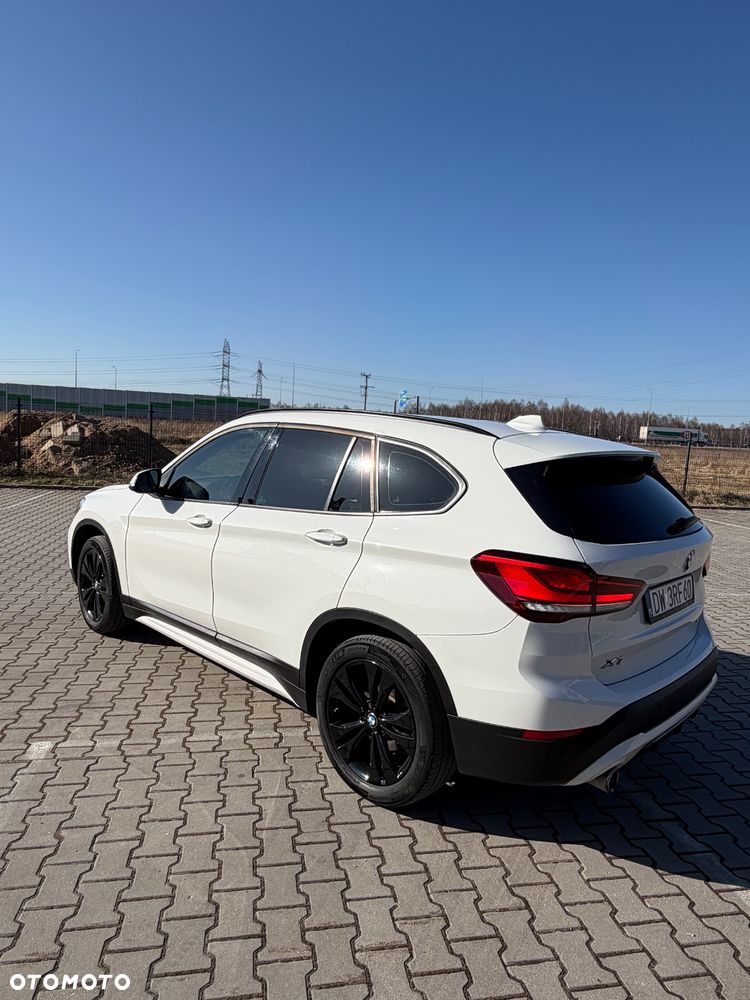 BMW X1 sDrive18i Sport Line - 13