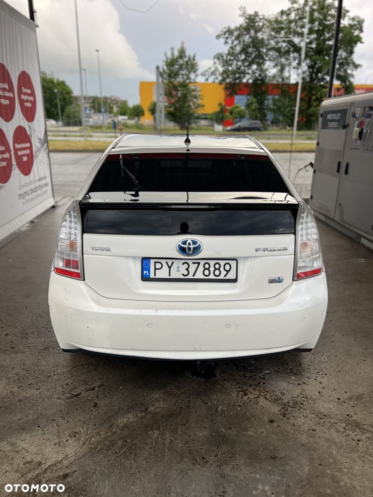 Toyota Prius - 3