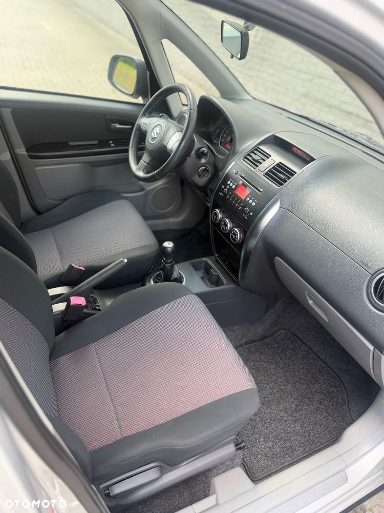 Suzuki SX4 1.6 VVT 4x4 Comfort - 9