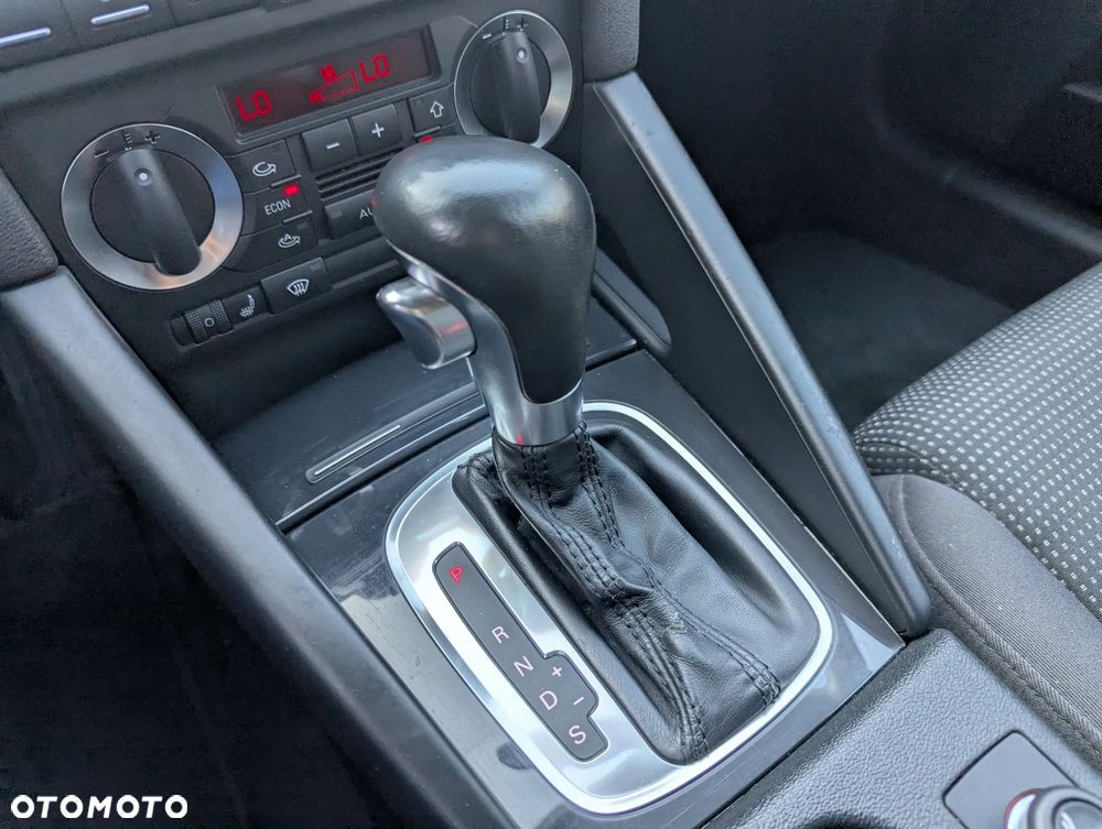 Audi A3 Sportback 2.0 TFSI (DSG) S tronic S line Sportpaket plus - 15