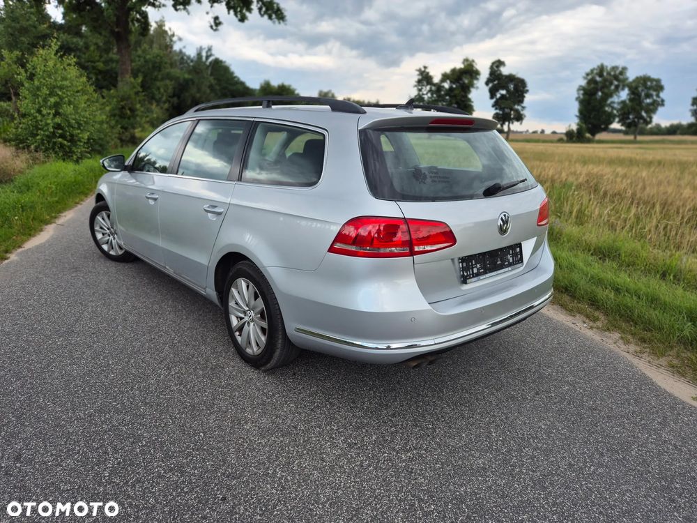 Volkswagen Passat 2.0 TDI DPF DSG Comfortline - 2