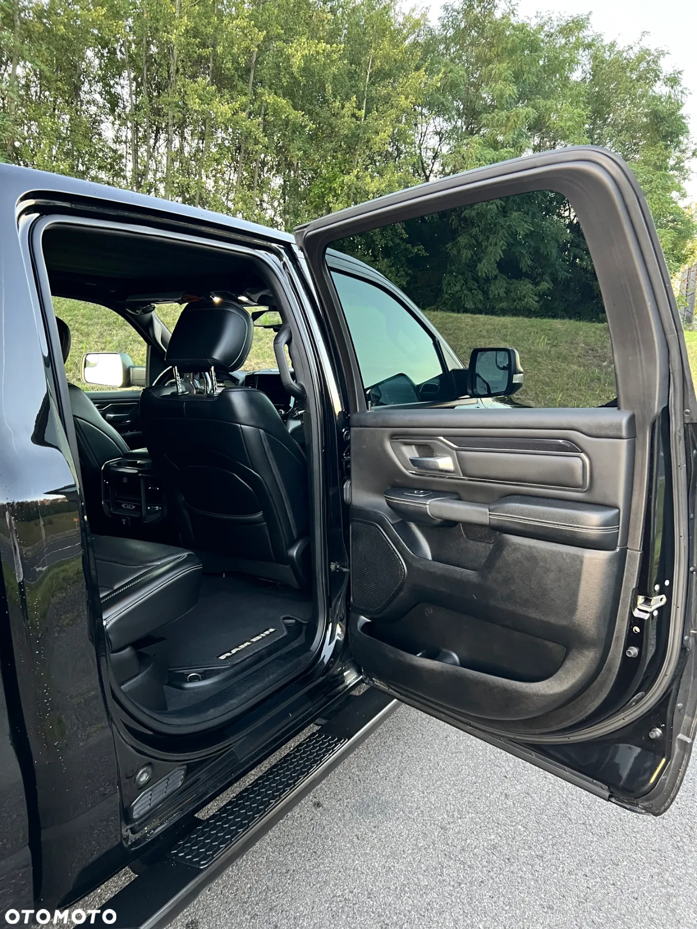 Dodge RAM 1500 5.7 4x4 - 16