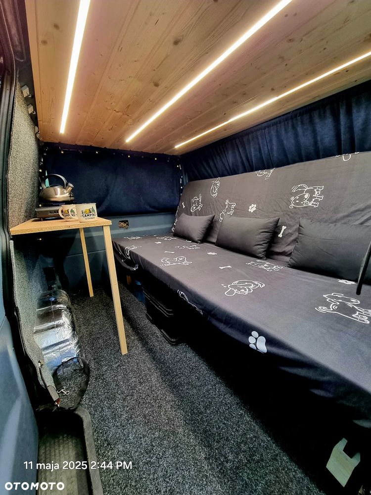 Volkswagen Caravelle GL - 22