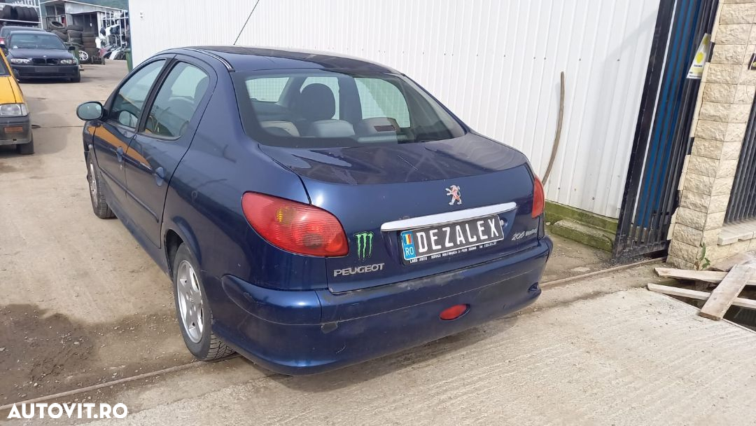 Dezmembrari Peugeot 206 sedan 1.4 i benzina 55KW cod KFW - 8