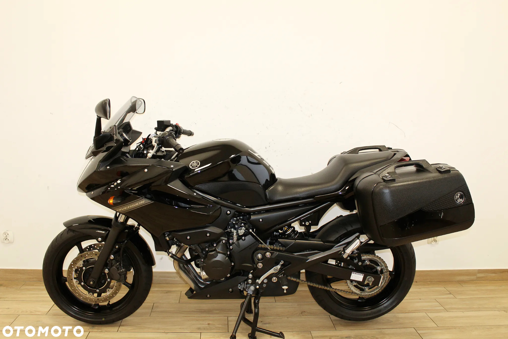 Yamaha XJ - 5
